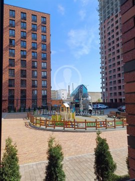 3-к квартира, 1/10 эт., 85м²